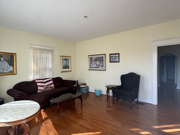 5th image of 218 Antioch Pike