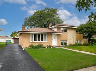 7706 S Oconto Ave, Bridgeview, IL 60455