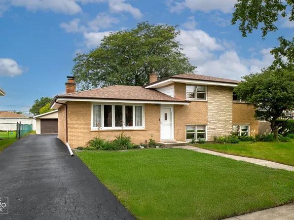 7706 S Oconto Ave, Bridgeview, IL 60455