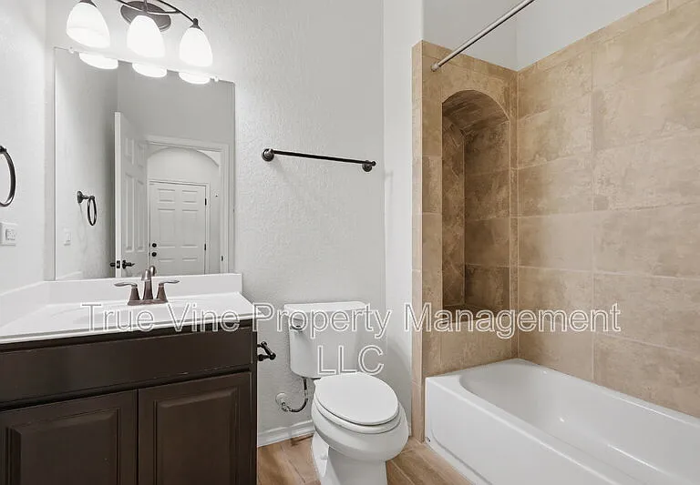 114 Katy Way — Photo 15