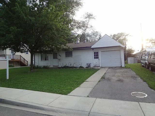 60 Ash St photo 1