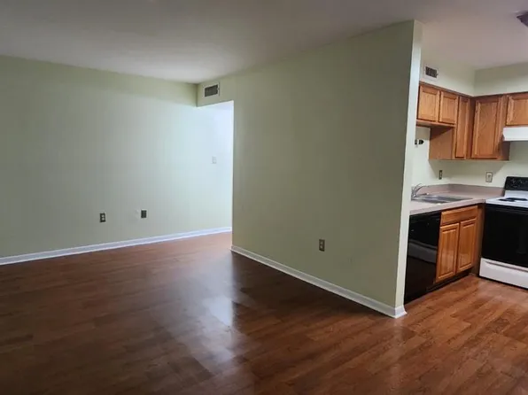 501 NW 15th Ave APT 6, Gainesville, FL 32601