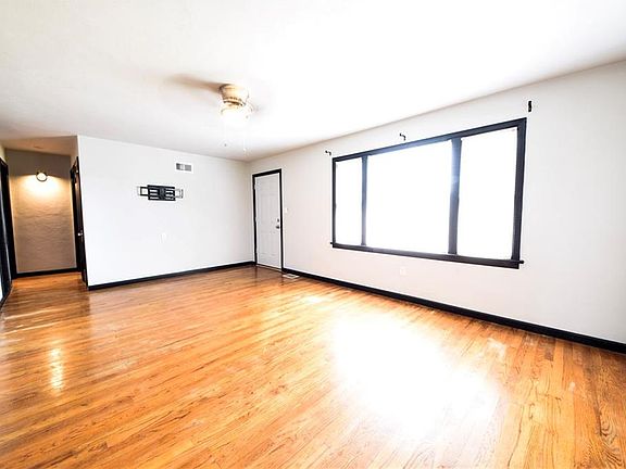 4th image of 721 N Pershing St