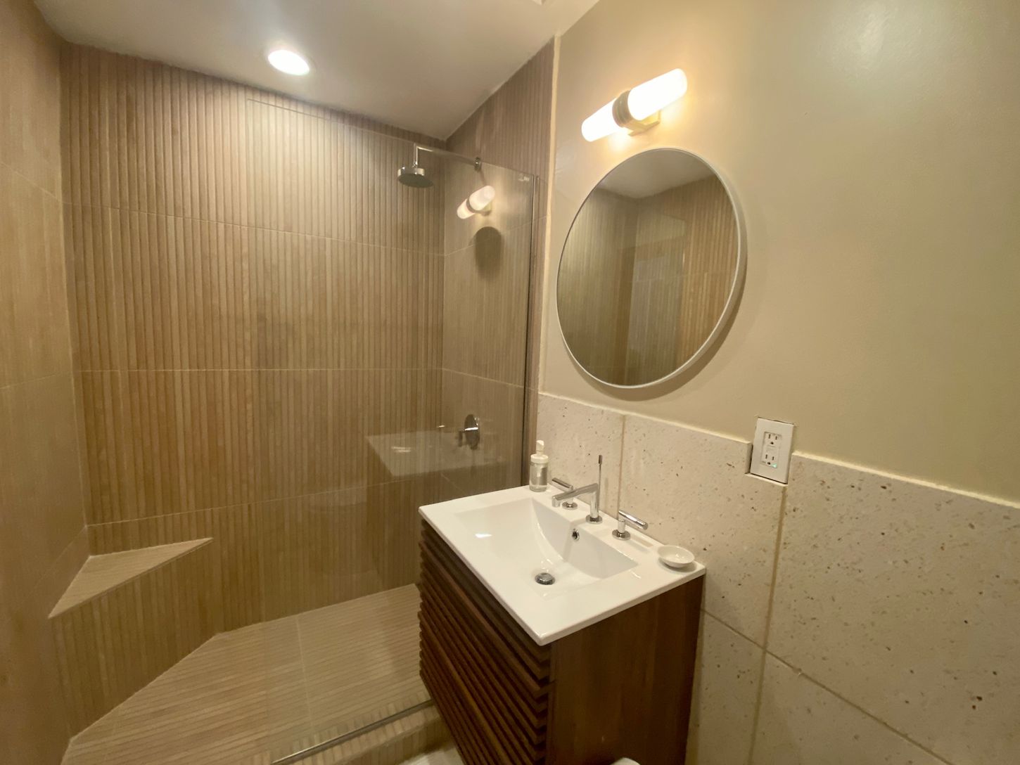 Downstairs Full Bath