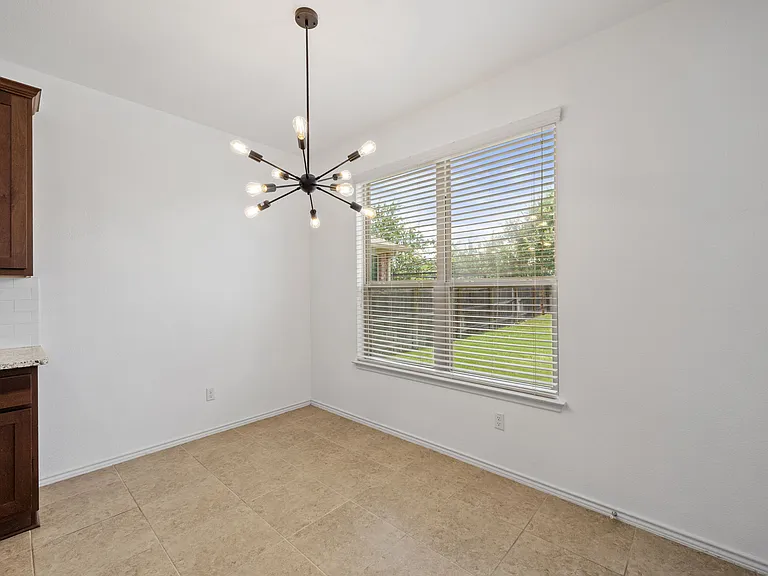 1026 Chad Loop — Photo 13