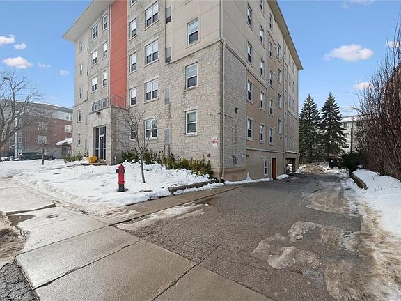 3rd image of 271 Lester St #102