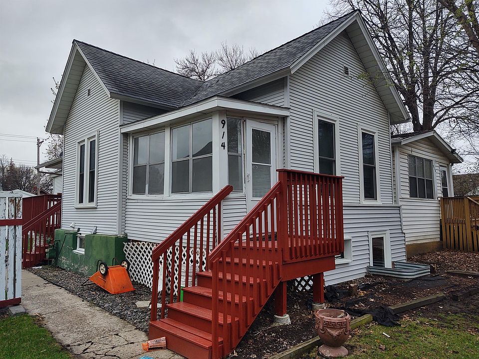 1st image of 914 Palace Ave