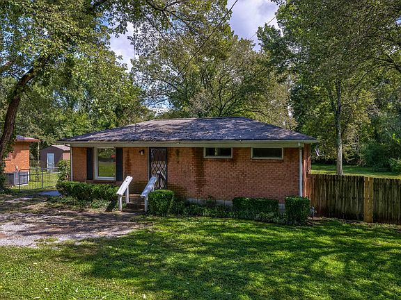 3rd image of 2614 Sterling Boone Dr