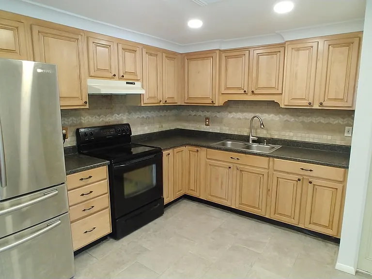 3724 E Gelding Dr — Photo 7