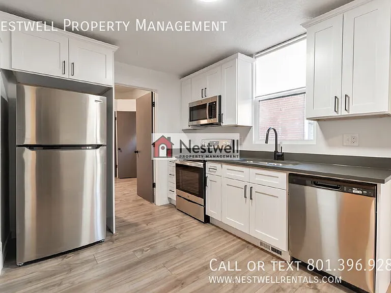 1046 W Euclid Ave — Photo 2