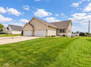 603 Wildberry Dr, Normal, IL 61761