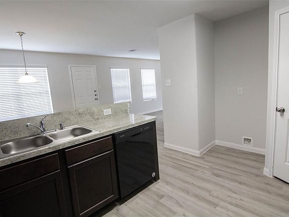 5th image of 5440 Quail Cove Ln