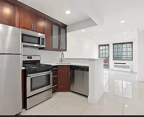 Rented by Corcoran | media 1