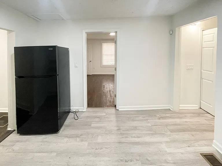 805 Spencer St NW — Photo 4