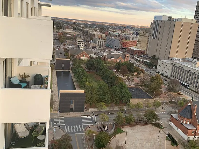 The Regency Apartments — Photo 99
