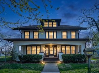 427 E Benton St, Aurora, IL 60505