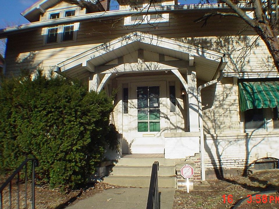 2nd image of 212 N Logan Ave