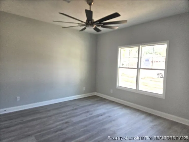 331 Lofton Dr — Photo 3