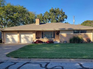 1003 Manor Rd, Salina, KS 67401