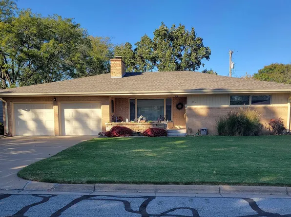 1003 Manor Rd, Salina, KS 67401