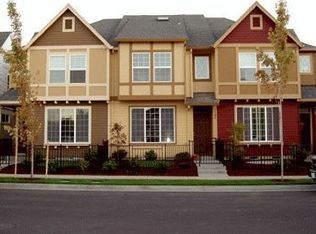 1032 SE Nazomi Ave, Hillsboro, OR