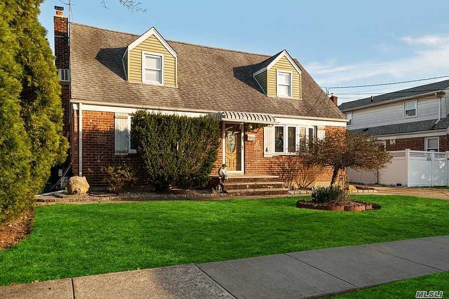 1st image of 2124 Lincoln Ave