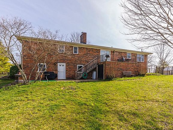 5th image of 2411 Cedar Hill Dr