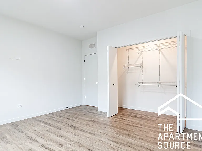 1428 W Jonquil Ter #2 — Photo 21