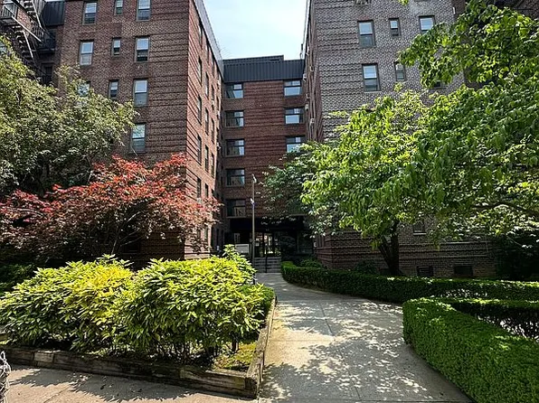 2232 Brigham St APT 3G, Brooklyn, NY 11229