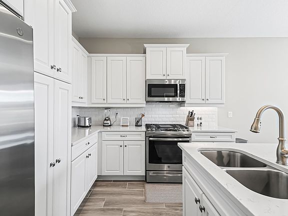 4th image of 5230 NW 33rd Pl