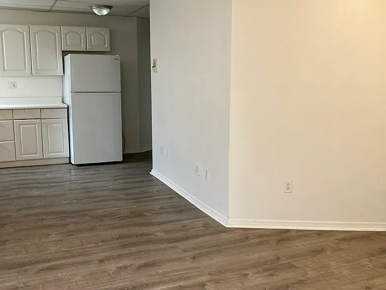 5752 Ellsworth Ave #11-C — Photo 6