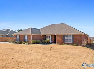 236 Grasslands Rd, Huntsville, AL 35811