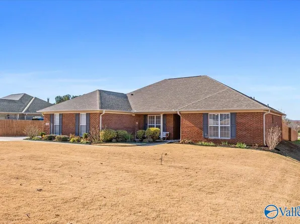 236 Grasslands Rd, Huntsville, AL 35811