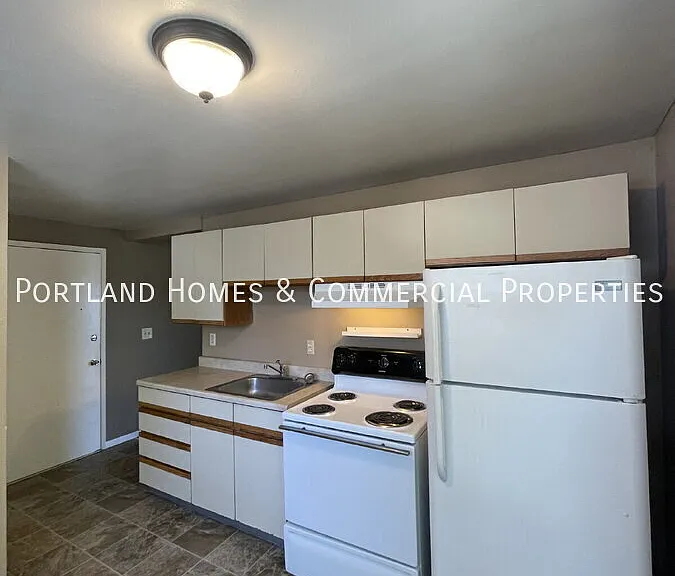 2456 NW Vaughn St #3 — Photo 4
