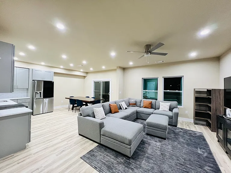 501 McCain Creek Trl — Photo 2