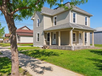 310 S 2nd Ave W, Newton, IA, 50208