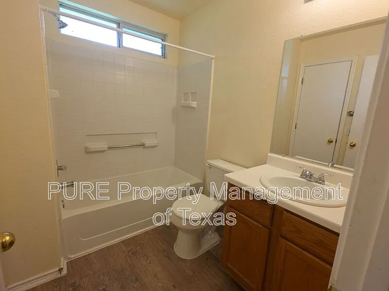 609 Losoya Ct — Photo 21