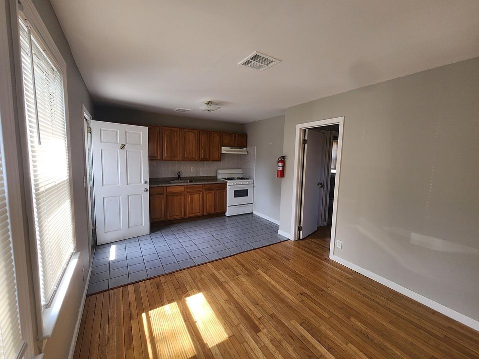 2nd image of 17 Lagrange Ave