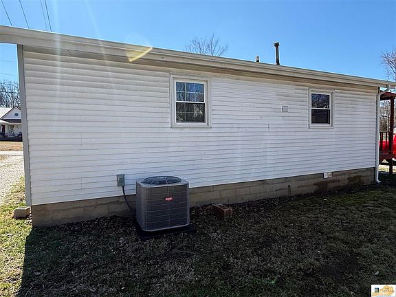2nd image of 207 Highland Ave