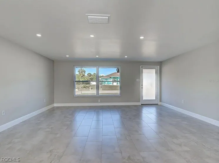 4342 Ewing Cir — Photo 14