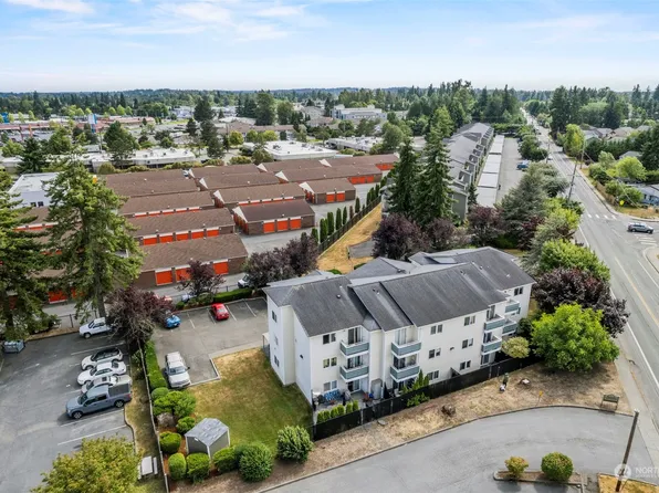 9731 Holly Drive #A-201, Everett, WA 98204