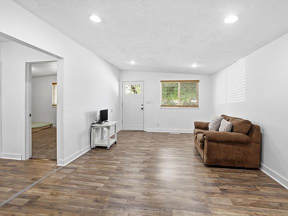 4th image of 1016 N Monroe Blvd