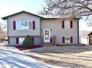 1111 S Cleveland Ave, Pierre, SD 57501