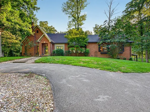 848 S Hewitt Rd, Bowling Green, KY 42103