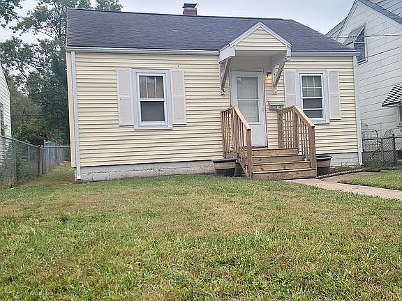 4th image of 2414 W Ann St