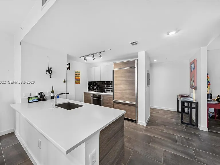 1100 S Miami Ave #1603 — Photo 7