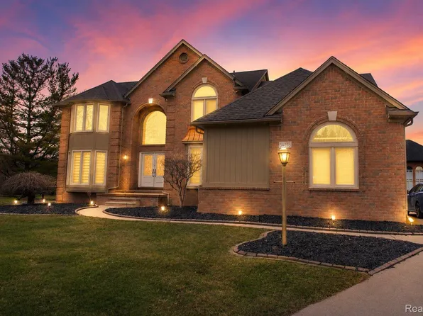 54275 Talon Ct, Shelby Township, MI 48315