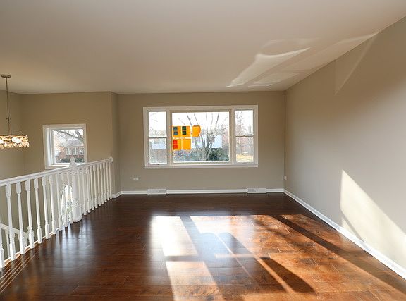 5th image of 5160 Roberta Ln