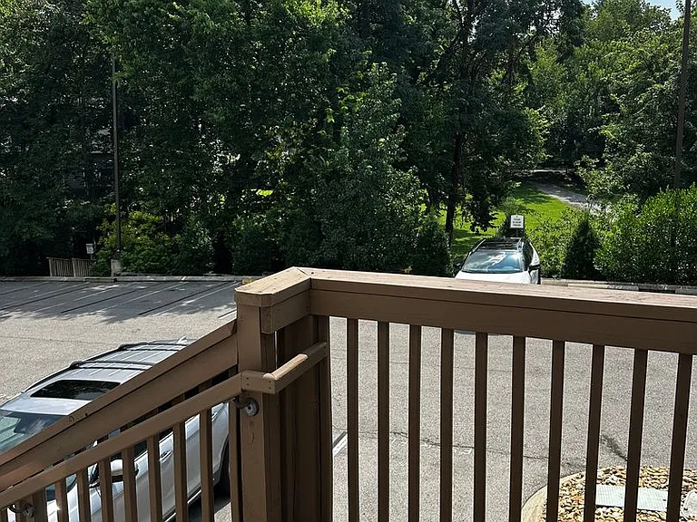 Heritage East Apartments — Photo 34