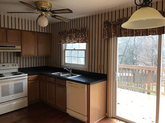 Kitchen and Balcony